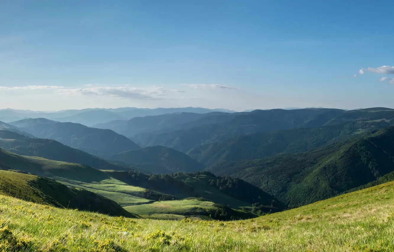 Фото обои небо, солнце, горы, поля, луга, Болгария, Pirin Mountains, облакаTodorka