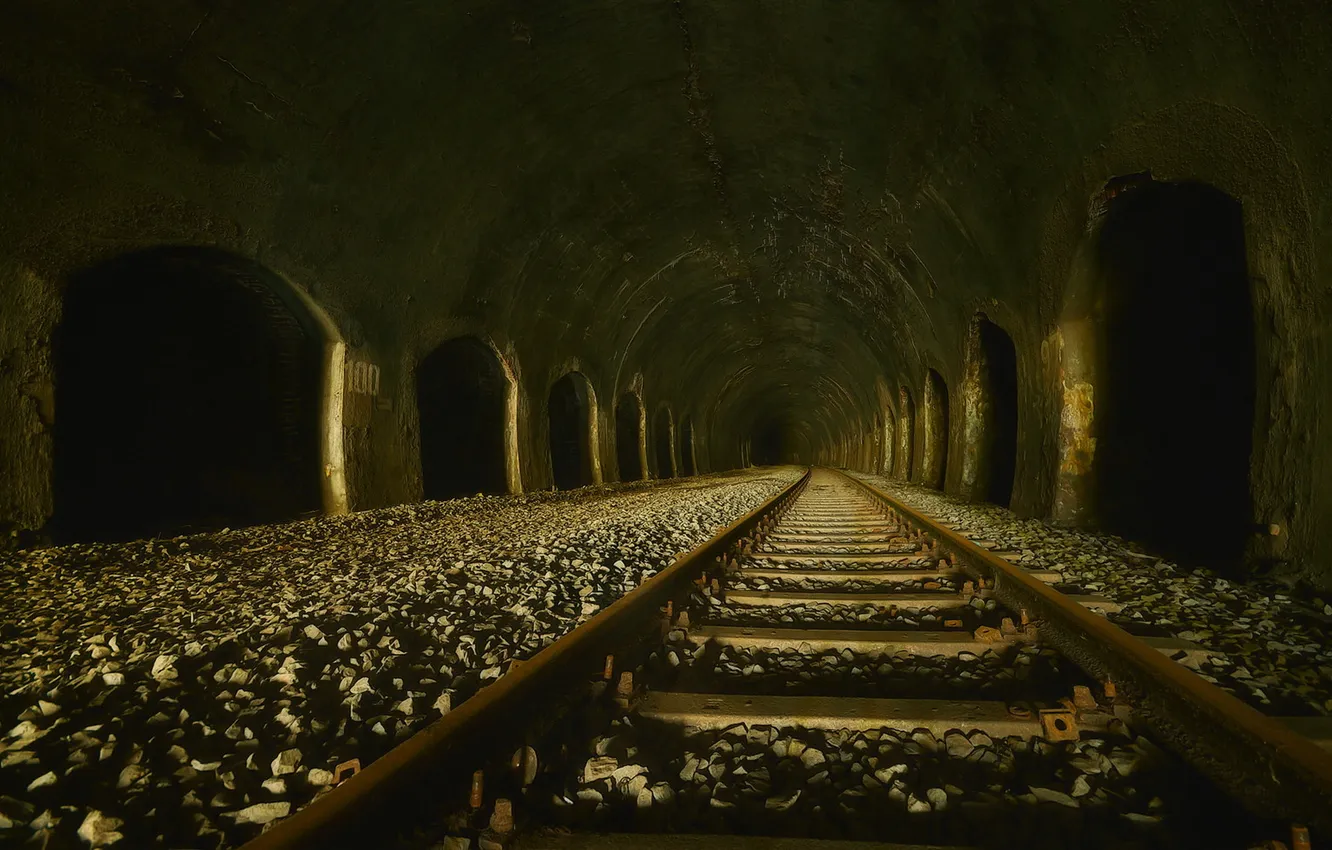 Фото обои город, туннель, железная дорога