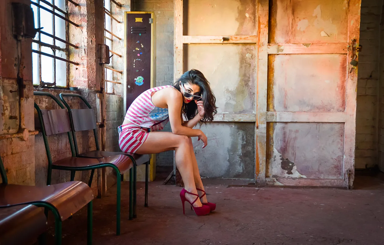 Фото обои взгляд, девушка, очки