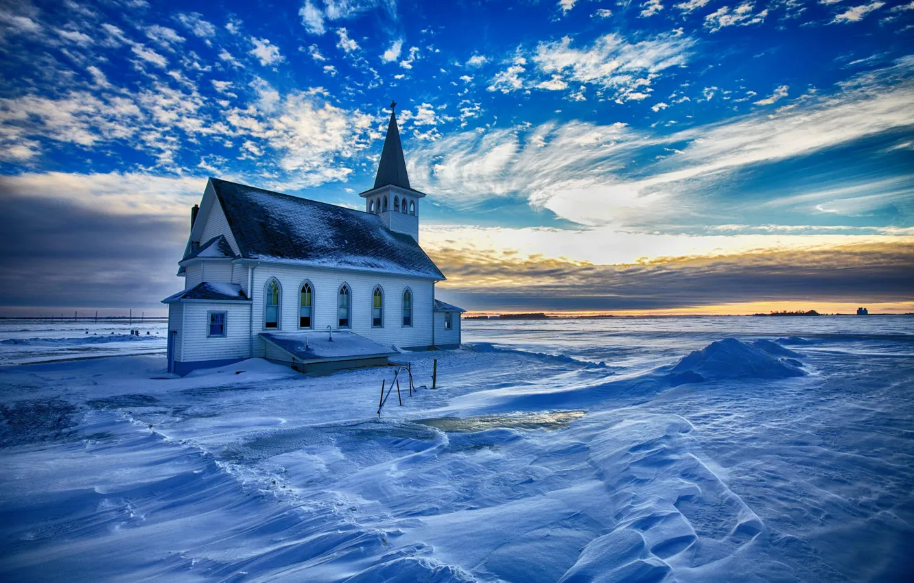 Фото обои зима, небо, облака, снег, церковь, зарево