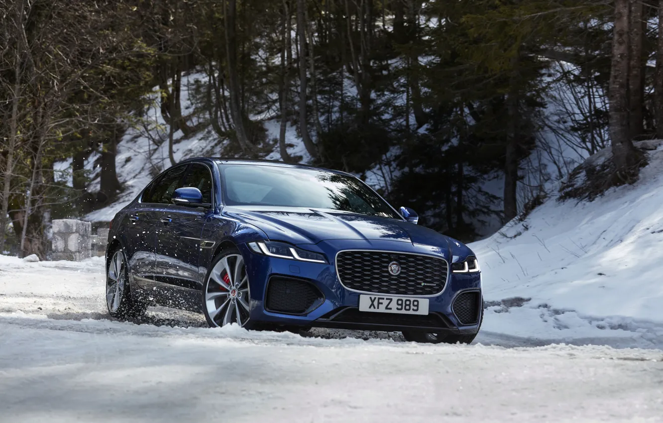 Фото обои зима, снег, синий, Jaguar, седан, Jaguar XF, 2020, XF