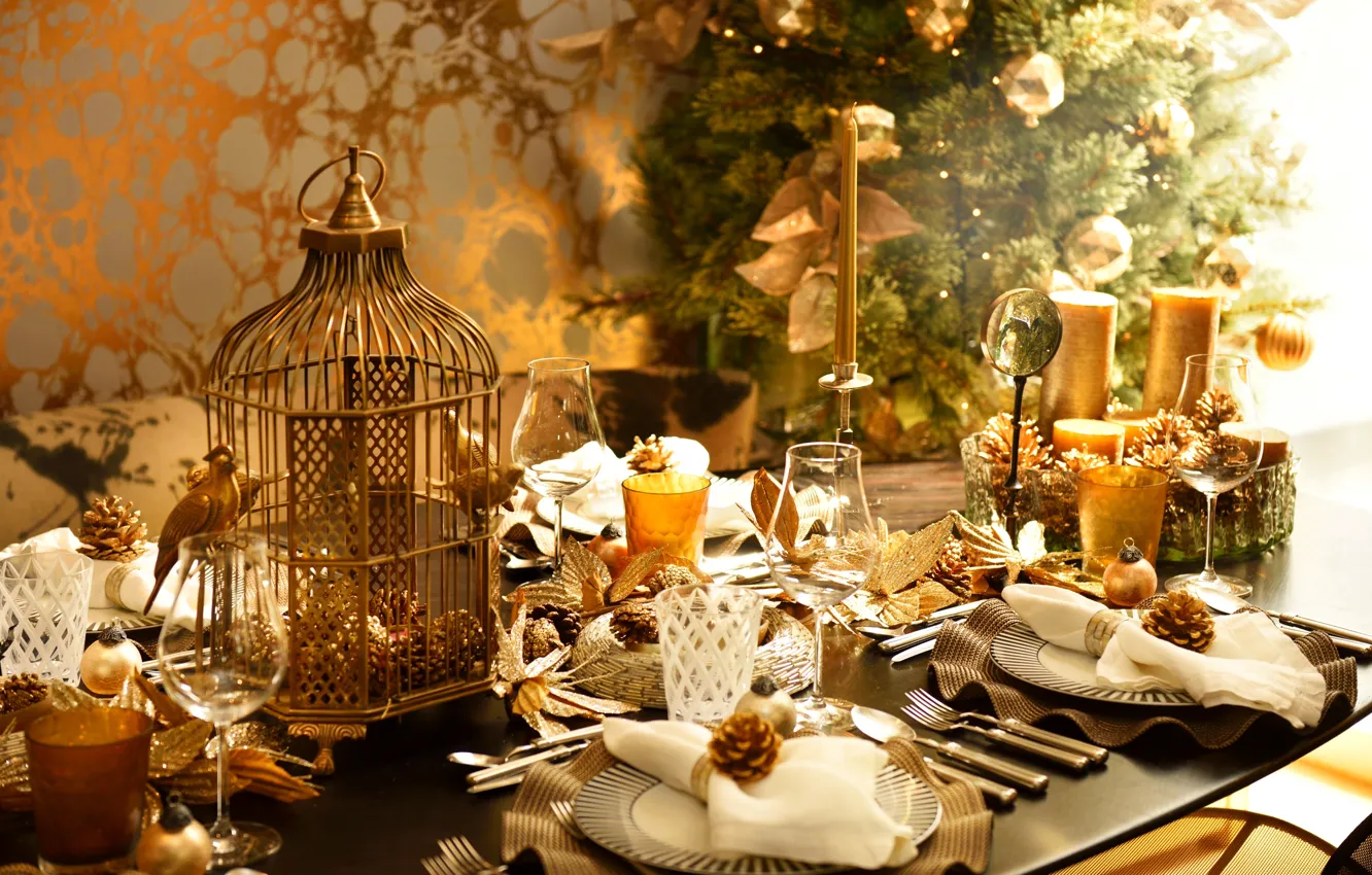 Фото обои украшения, стол, шары, свечи, Новый Год, Рождество, holidays, Christmas
