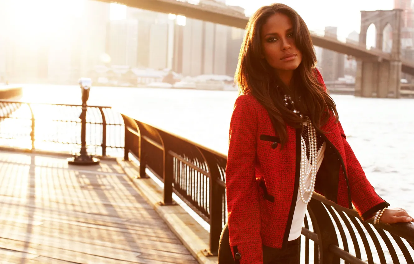 Фото обои девушка, солнце, мост, река, волосы, Нью-Йорк, Модель, Америка