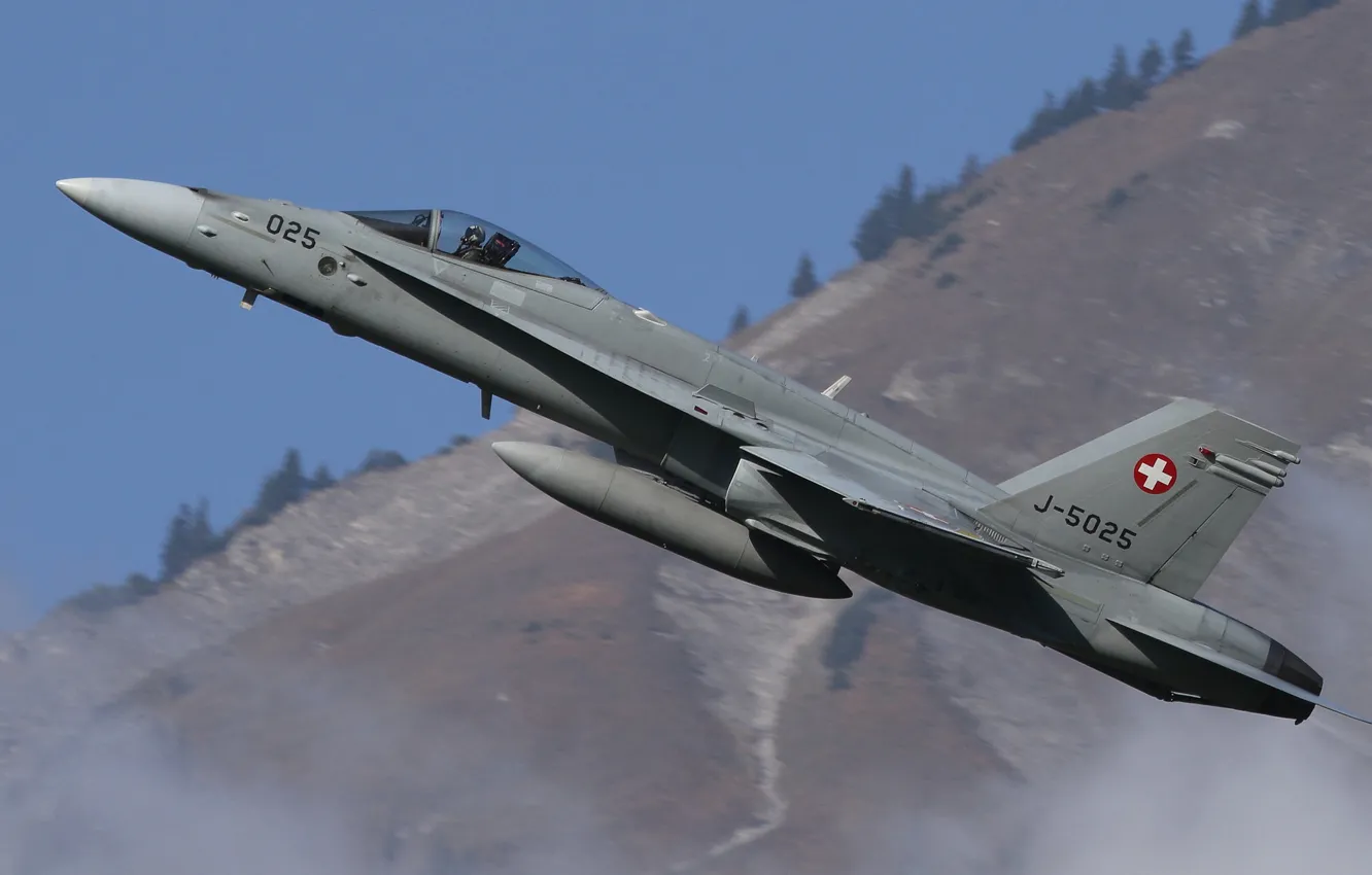 Фото обои истребитель, кабина, пилот