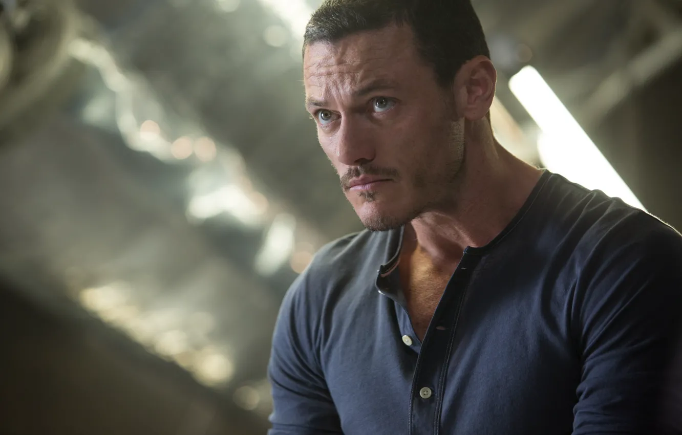 Фото обои актер, мужчина, Luke Evans, Люк Эванс