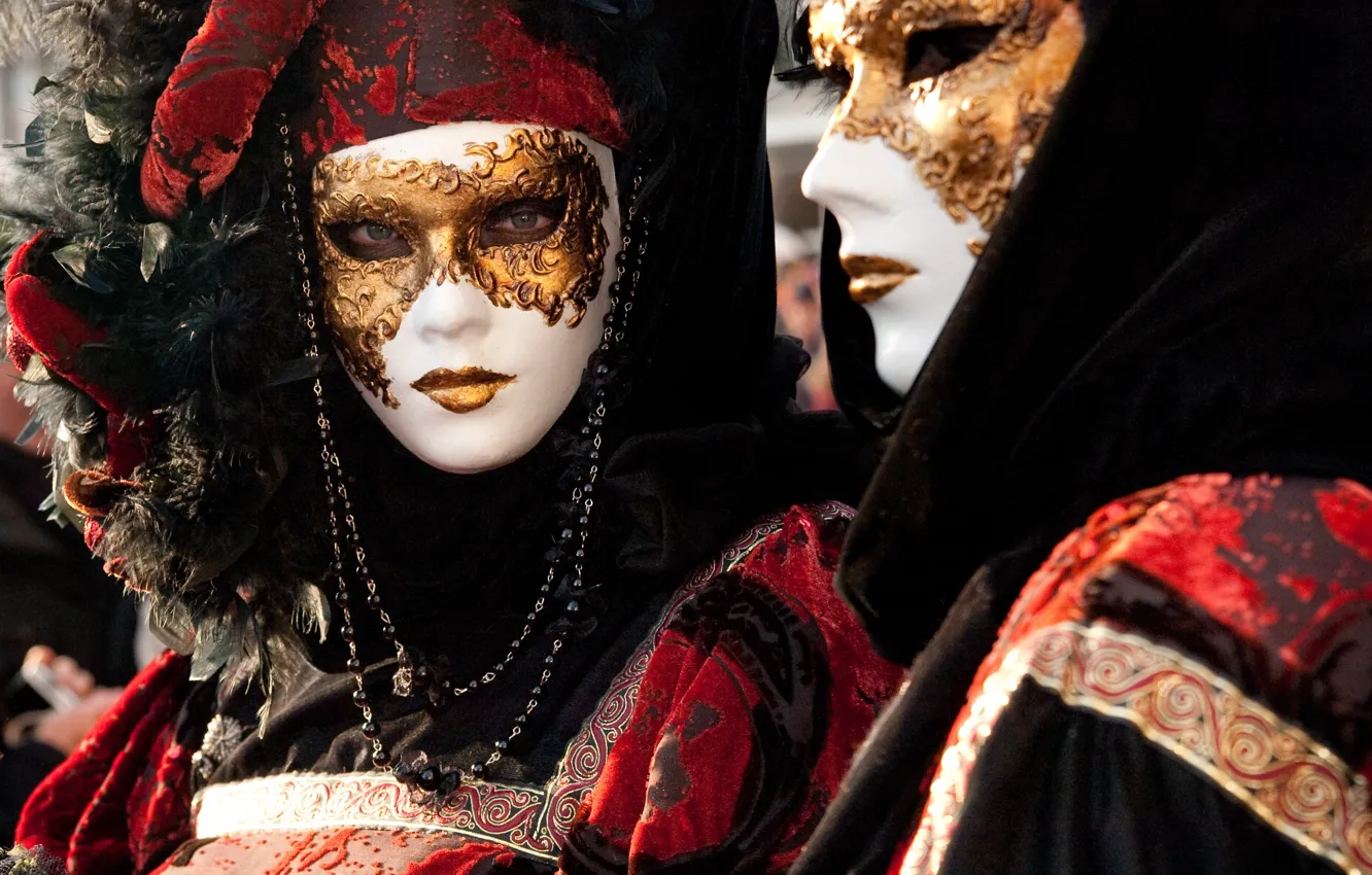Фото обои city, man, Venice, mask, carnival, holuday