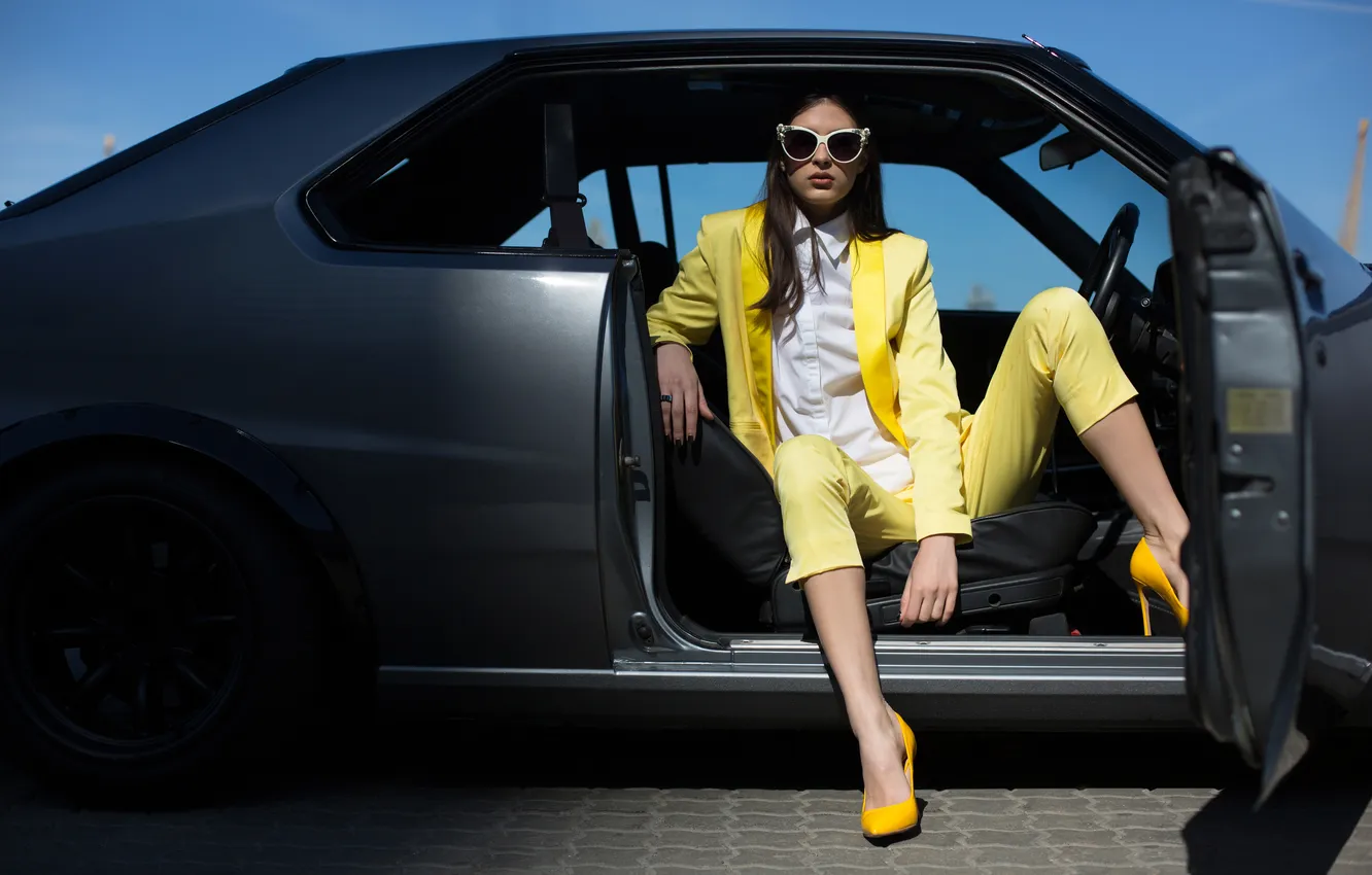 Фото обои car, girl, fashion, garage, drive, elegant, female, celebrity
