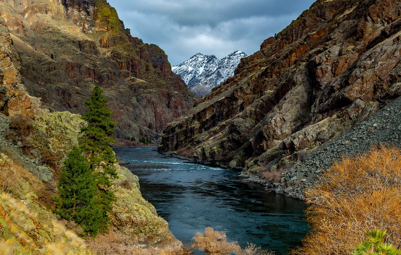 Фото обои горы, растительность, склон, водоём, A Winter in Hell's Canyon