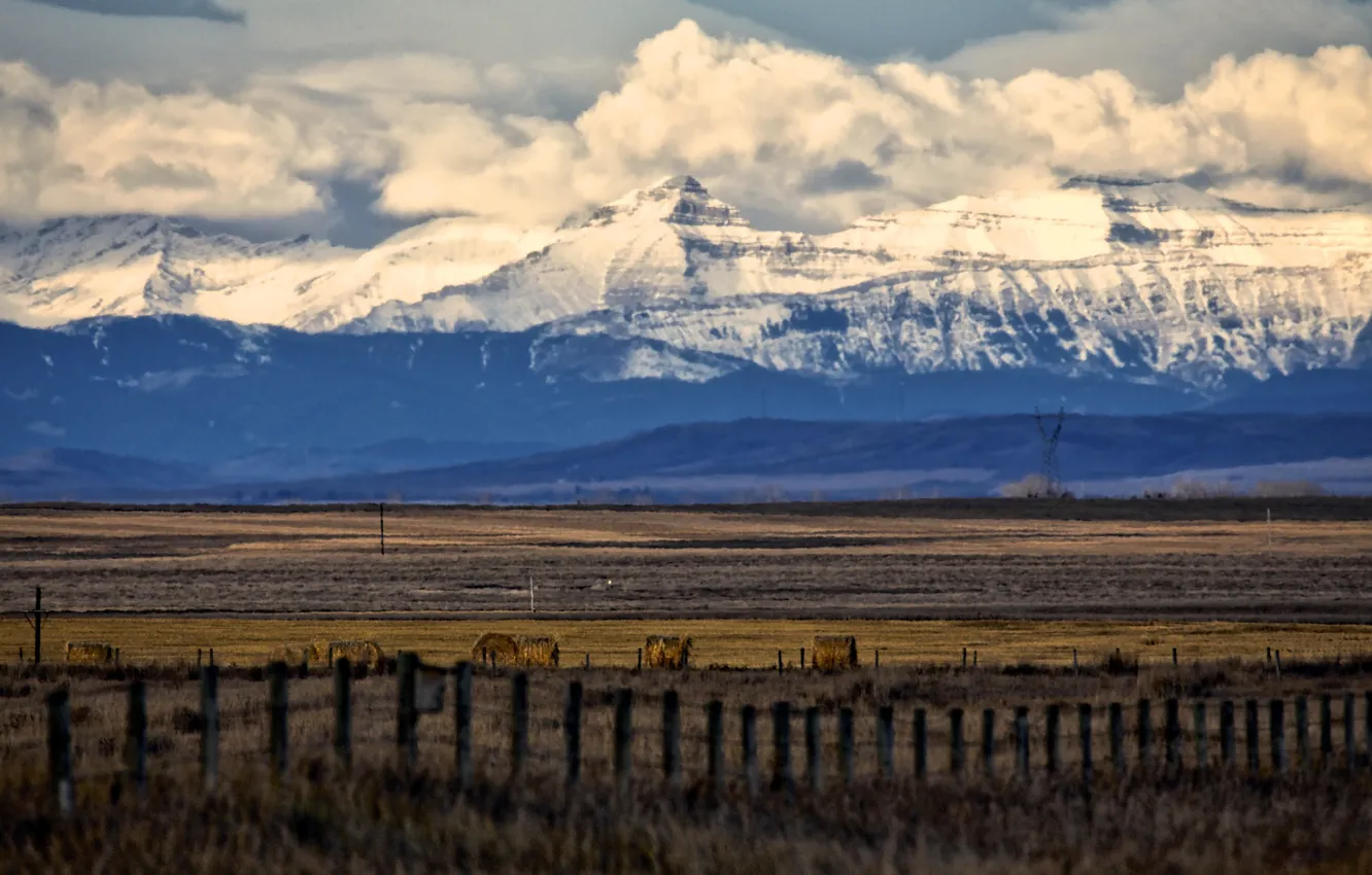 Фото обои field, landscape, nature, mountains, clouds, snow, fence, sunlight