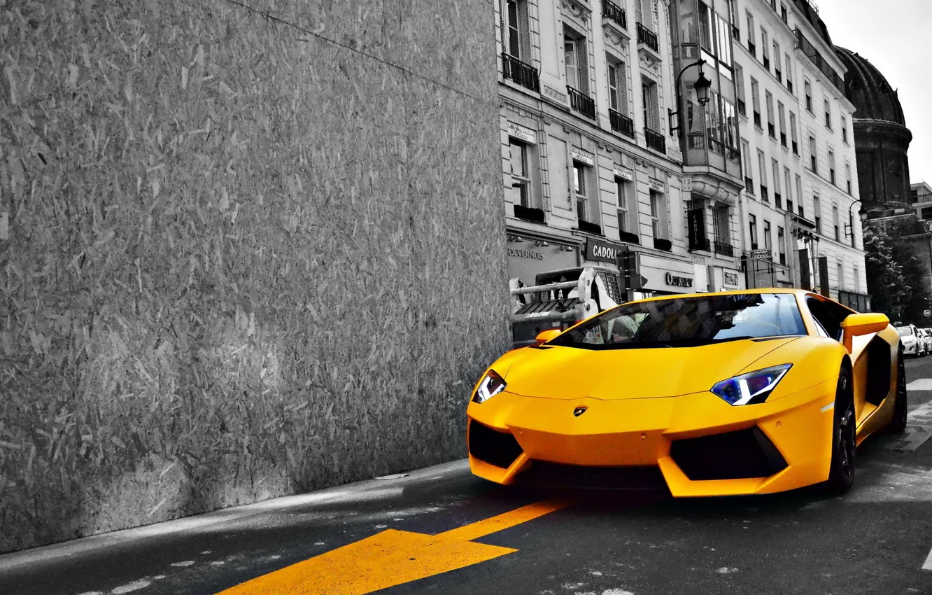 Фото обои дорога, желтый, город, Lamborghini, Ламборджини, спорткар, LP700-4, Aventador