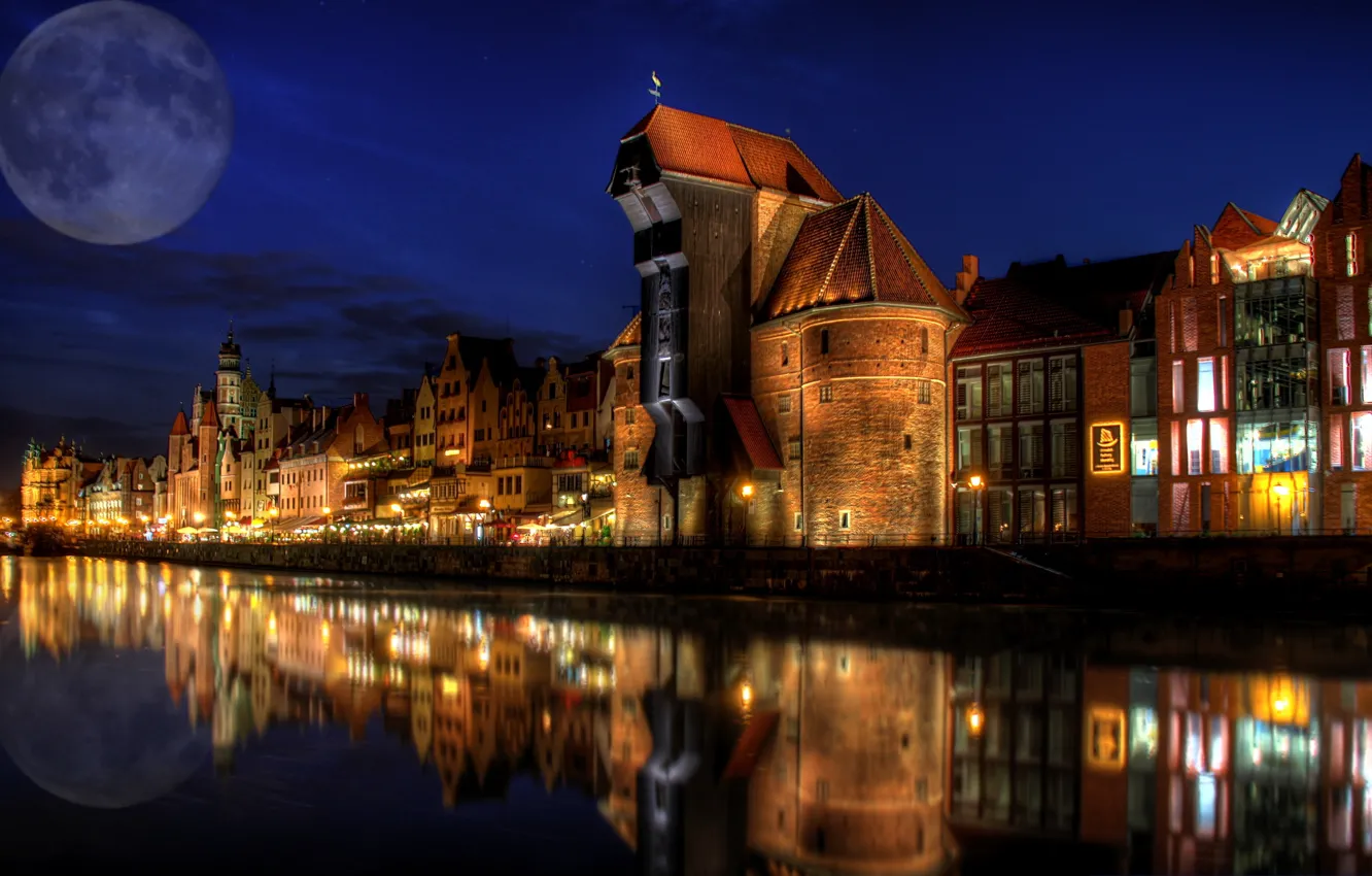 Фото обои река, дома, Польша, Gdansk, архитектураб ночь, луна.