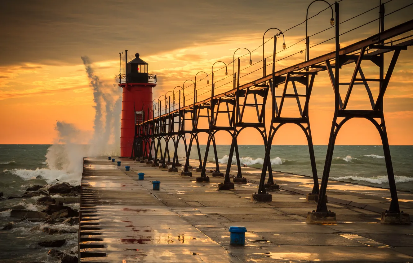 Фото обои волны, небо, вода, маяк, Мичиган, пирс, США, South Haven