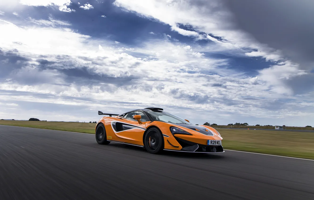 Фото обои купе, McLaren, в движении, 2020, V8 twin-turbo, 620R, 620 л.с., 3.8 л.