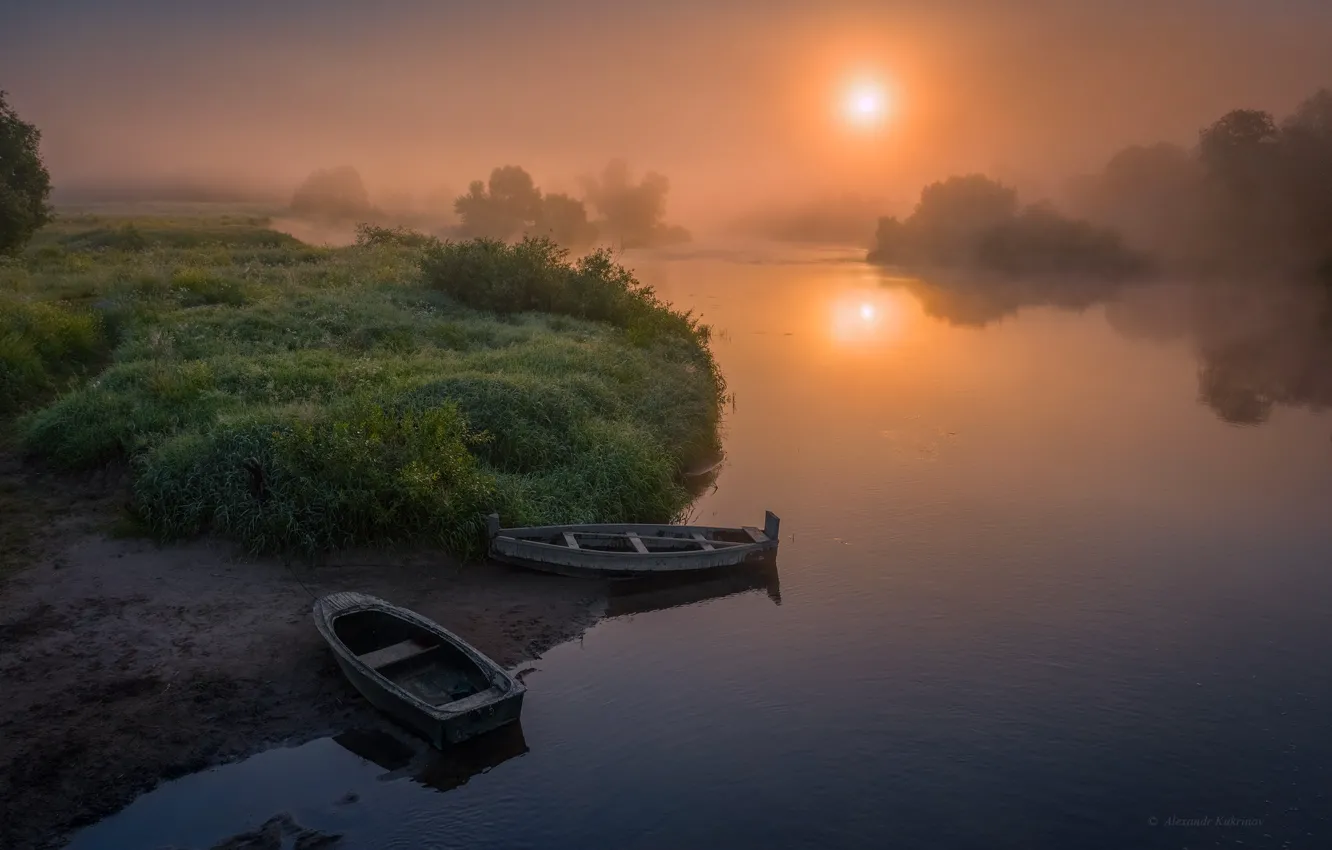 Фото обои солнце, пейзаж, природа, туман, река, рассвет, лодки, утро