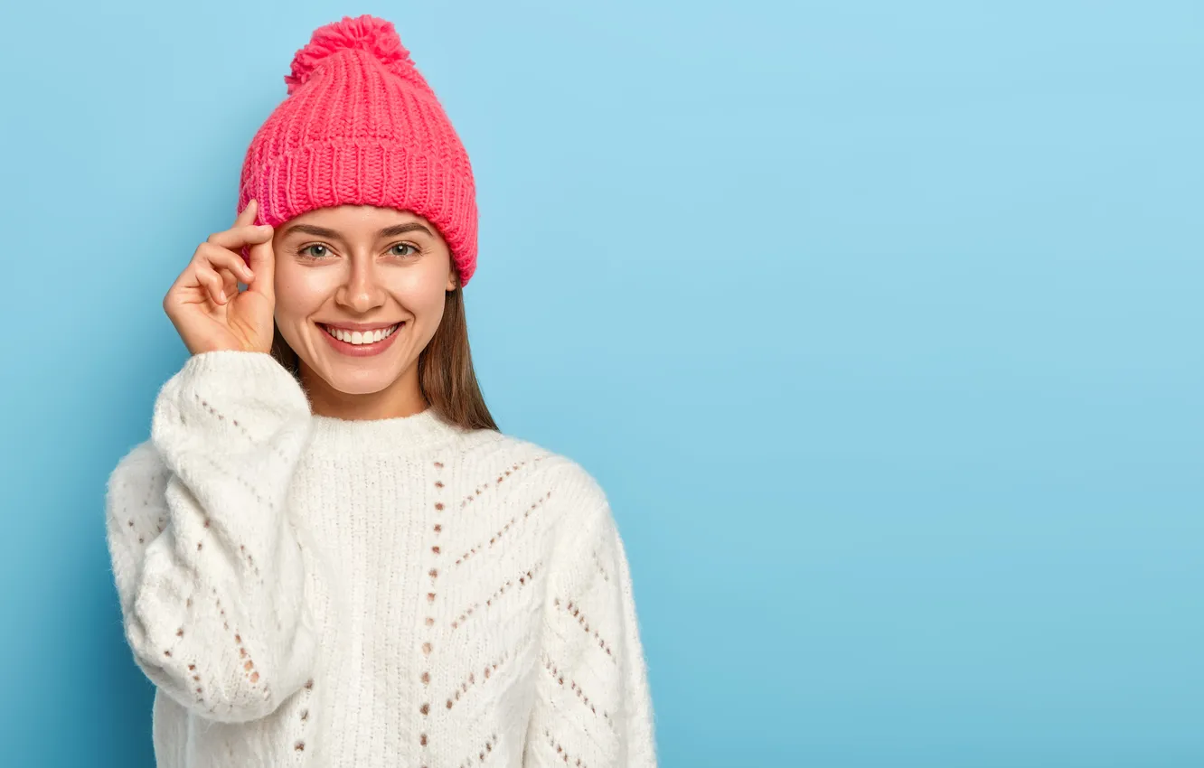 Фото обои girl, beautiful, cute, sweater, knitted hat