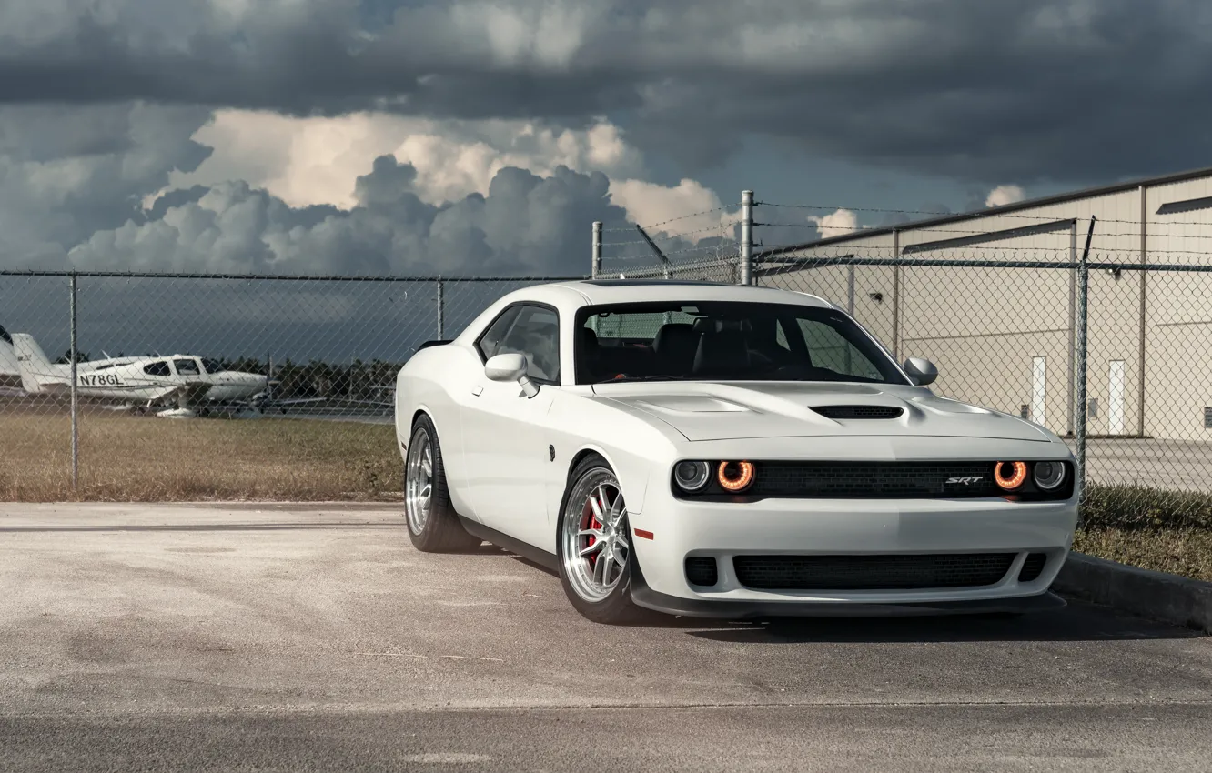 Фото обои Dodge, Challenger, Hellcat, SRT, Dodge Challenger SRT Hellcat