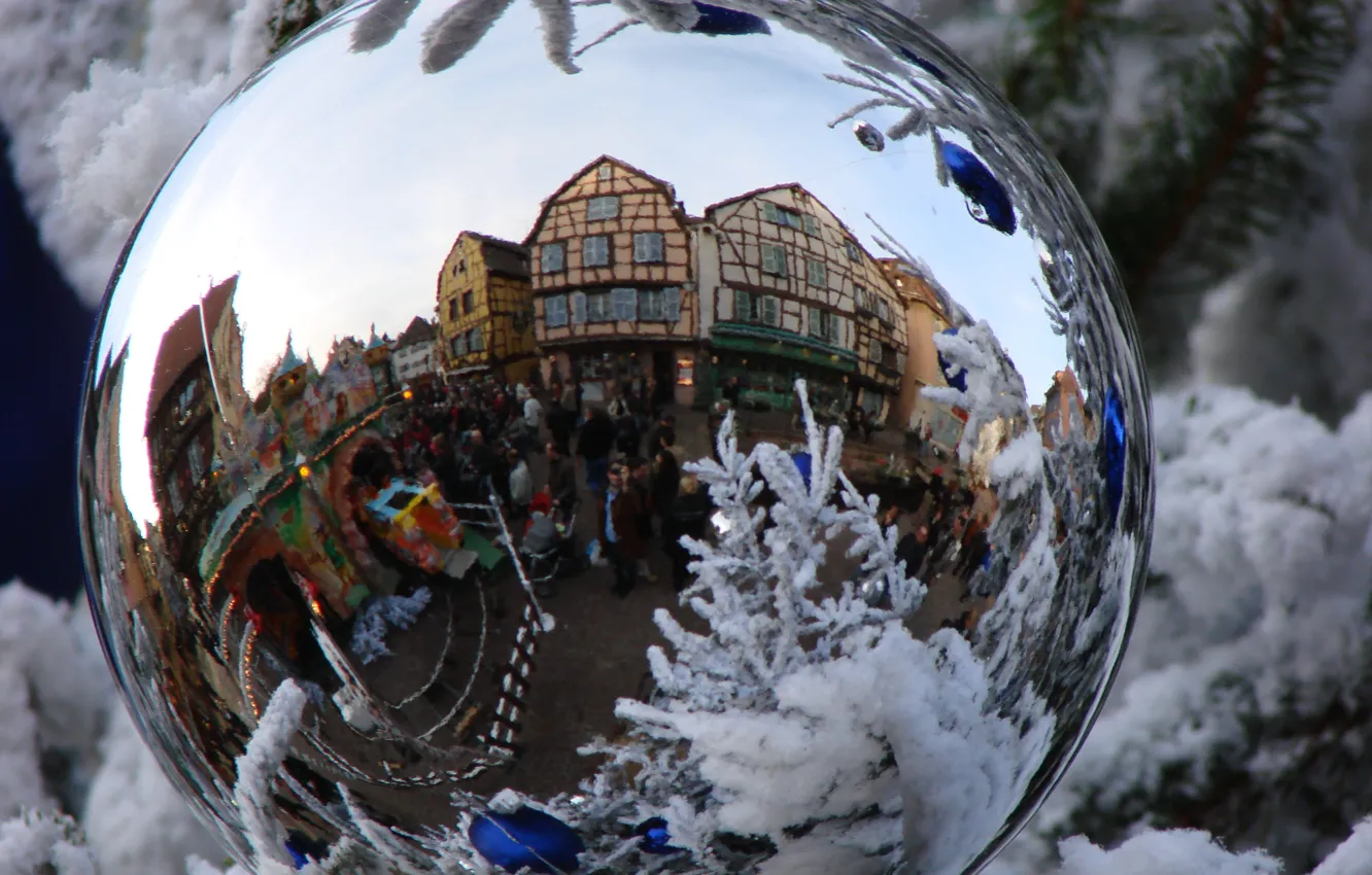 Фото обои снег, отражение, шарик