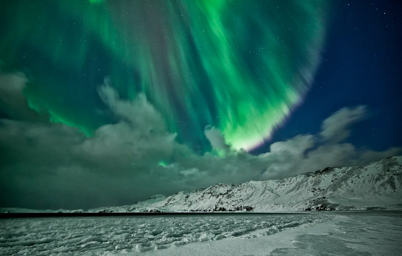 Фото обои зима, небо, звезды, снег, горы, северное сияние, Aurora Borealis