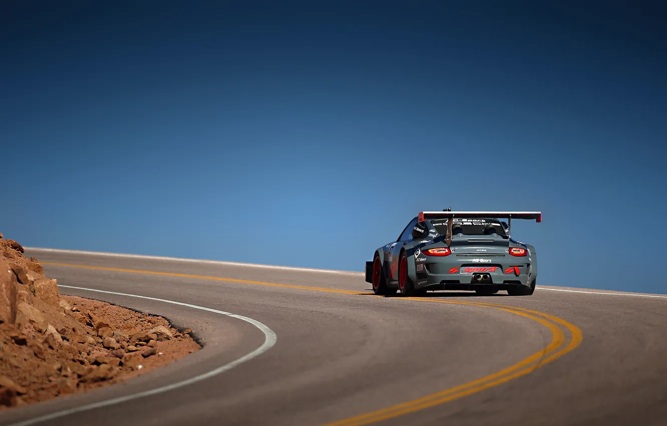 Фото обои 911, Porsche, Blue Sky, Road, Competition, GT3-R, Hill Climb