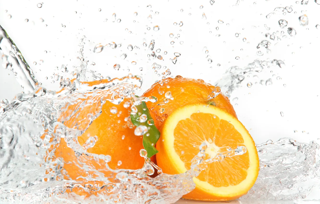 Фото обои вода, капли, брызги, апельсины