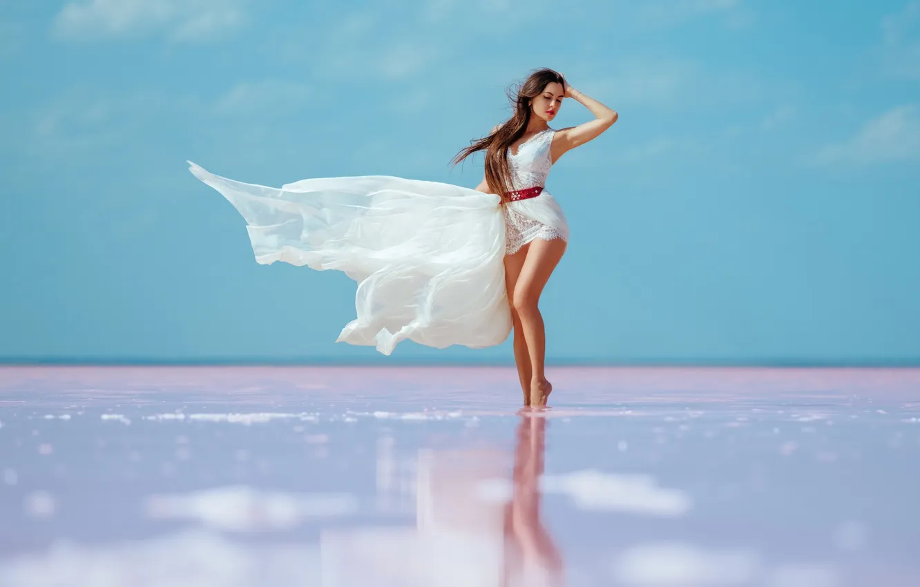 Фото обои girl, dress, legs, cute, tan