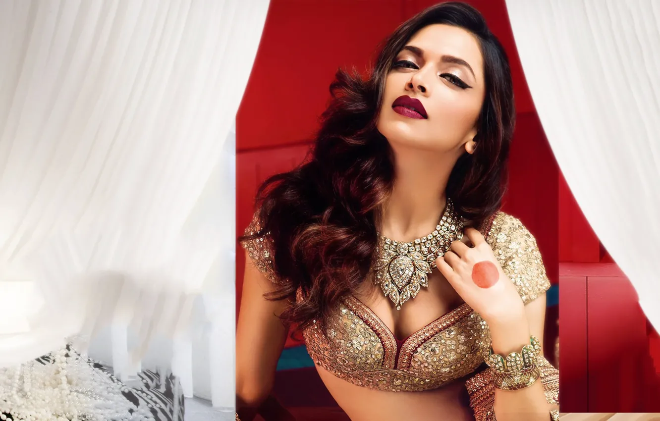Фото обои украшения, модель, sexy, model, сексуальная, очаровательная, beautiful woman, Deepika Padukone
