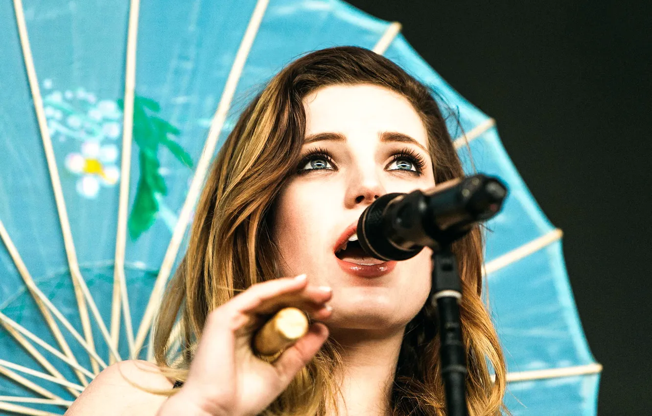 Фото обои микрофон, певица, Sydney Sierota, Echosmith