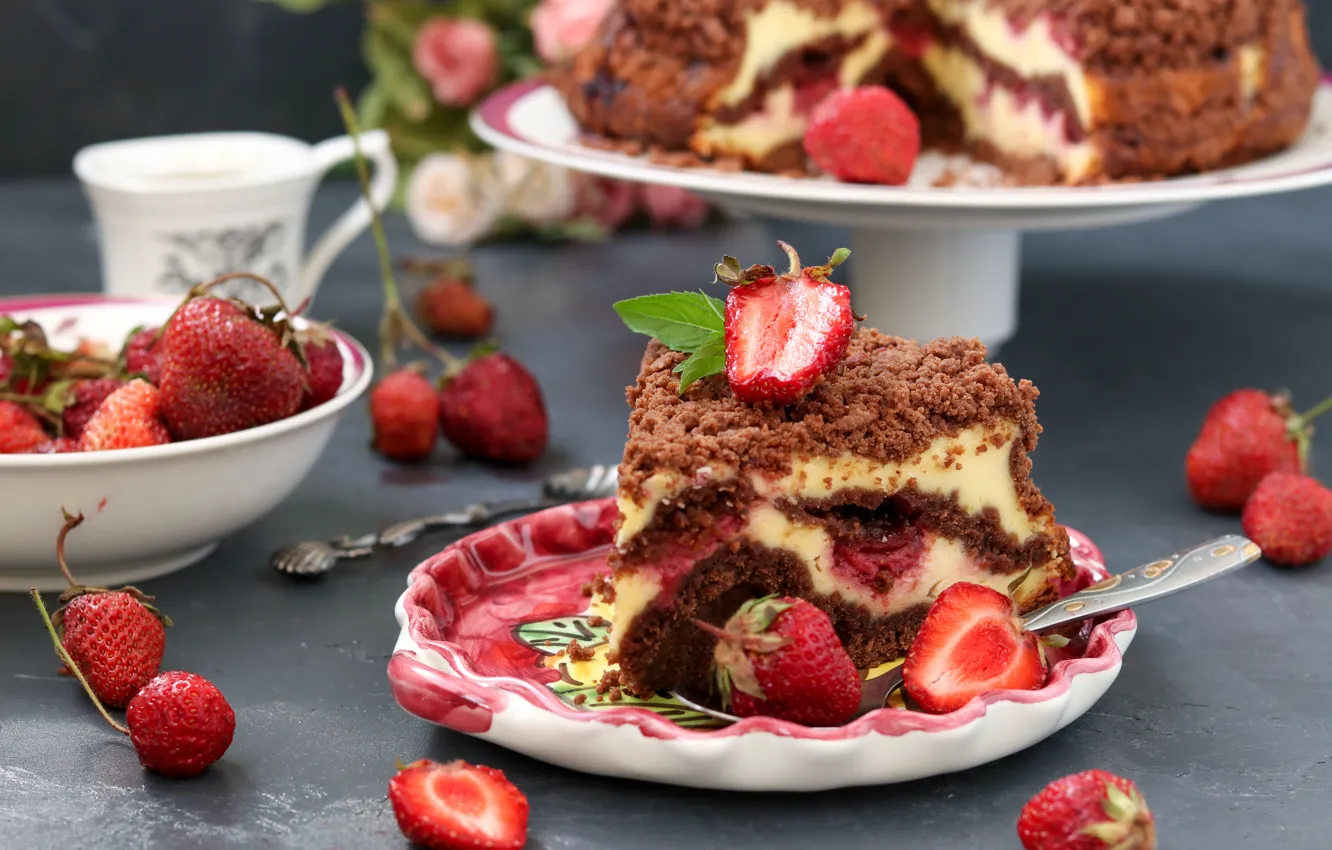 Фото обои ягоды, клубника, торт, крем, десерт, шоколадный