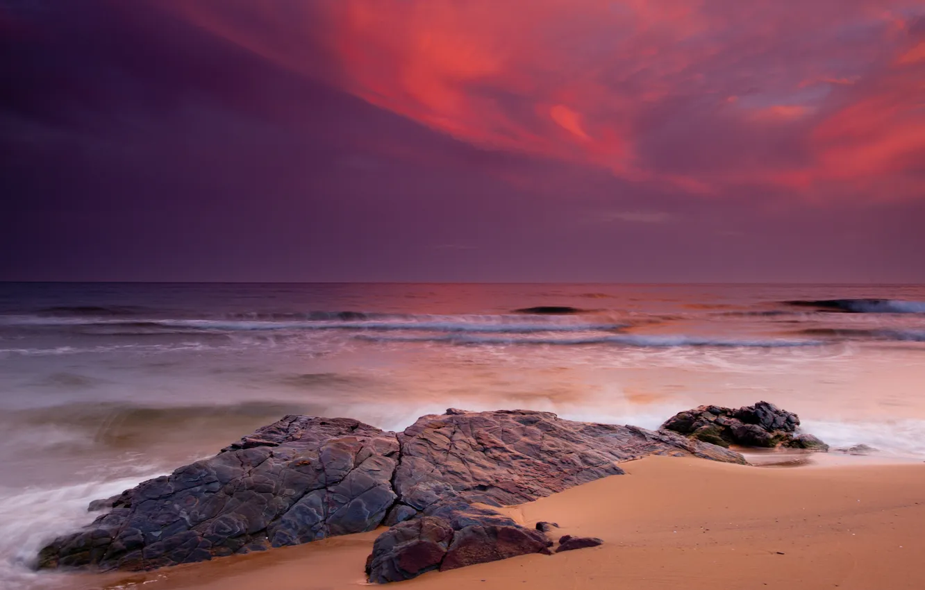 Фото обои песок, пляж, пейзаж, океан, рассвет, камень