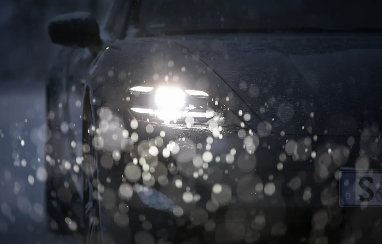 Фото обои снег, чёрный, фара, Porsche, перед, 2020, Taycan, Taycan 4S