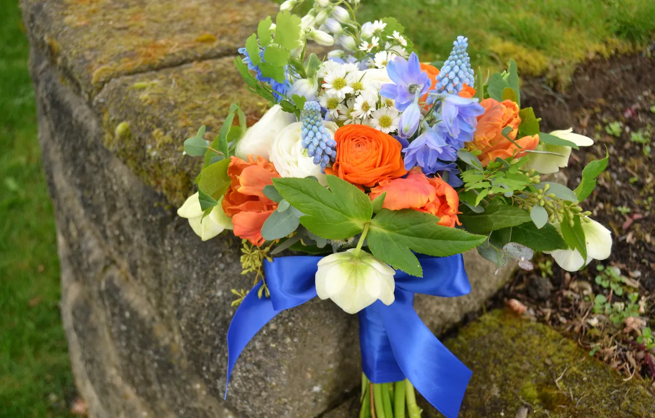 Фото обои цветы, фото, розы, ромашки, букет, тюльпаны, колокольчики, бантик