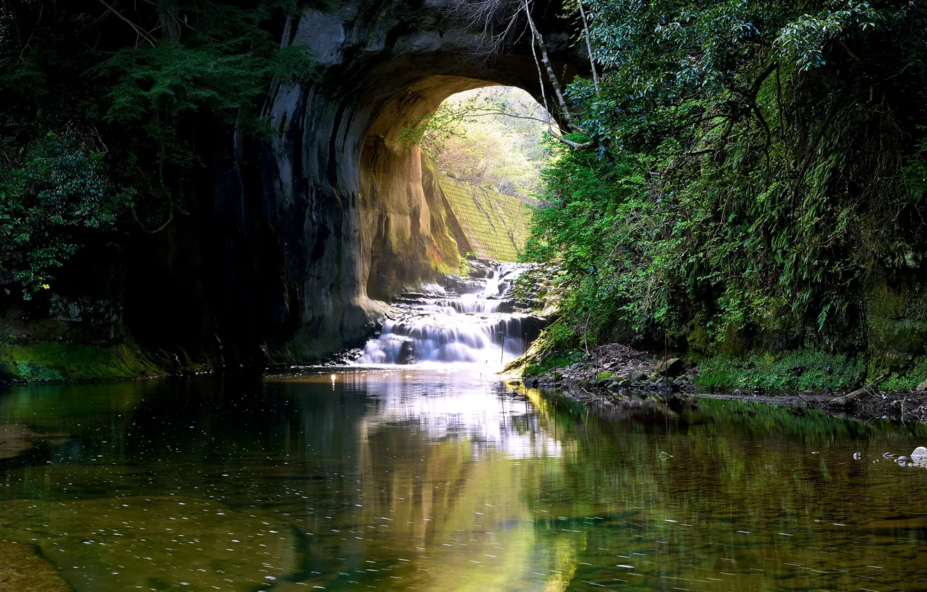 Фото обои зелень, вода, ручей, камни, скалы, водопад, мох, Япония
