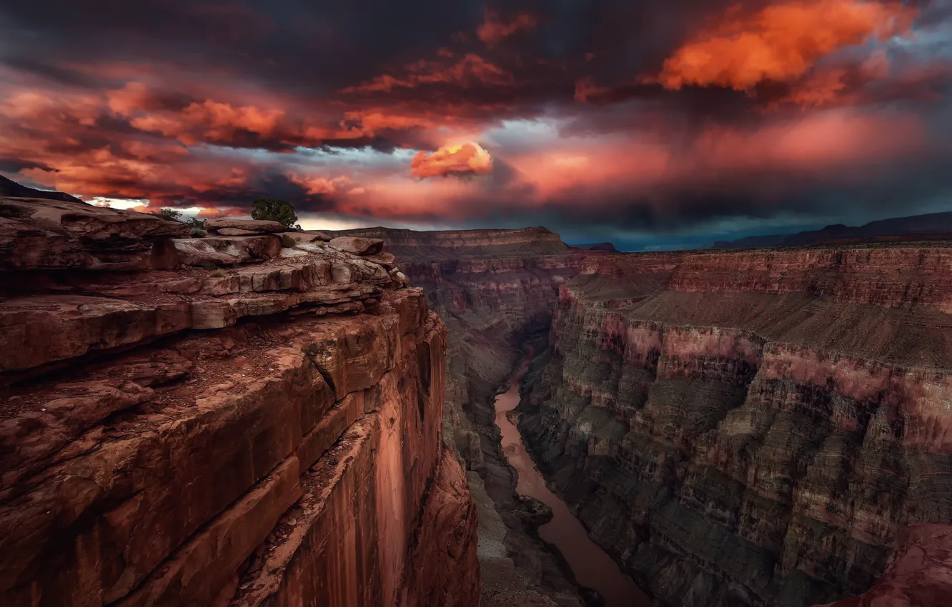 Фото обои облака, тучи, река, скалы, каньон, США