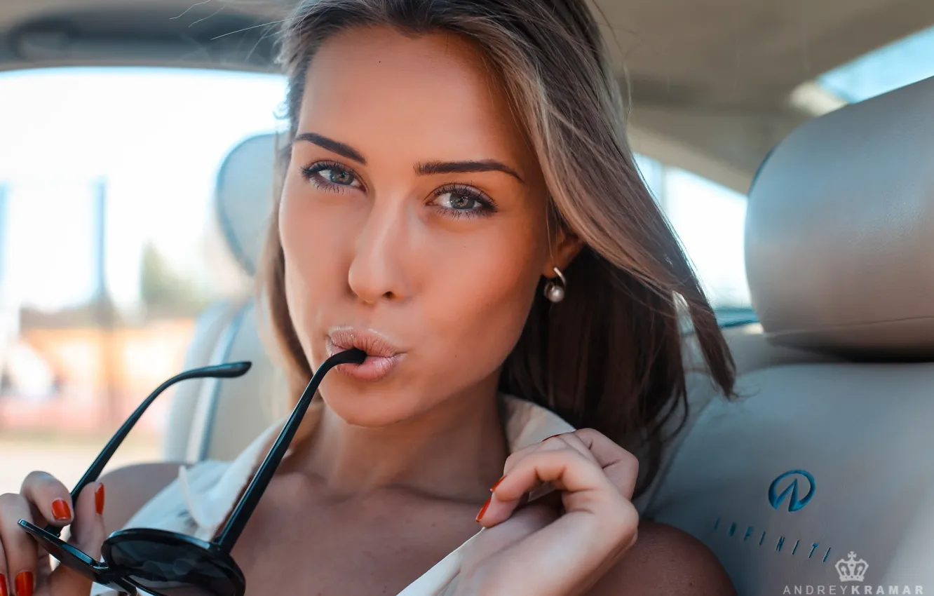 Фото обои Девушка, очки, автомобиль, русая, Andrey Kramar