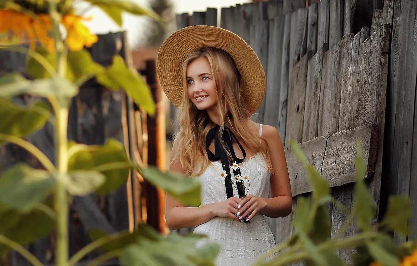Фото обои dress, hat, flowers, model, fence, women, blonde, white dress