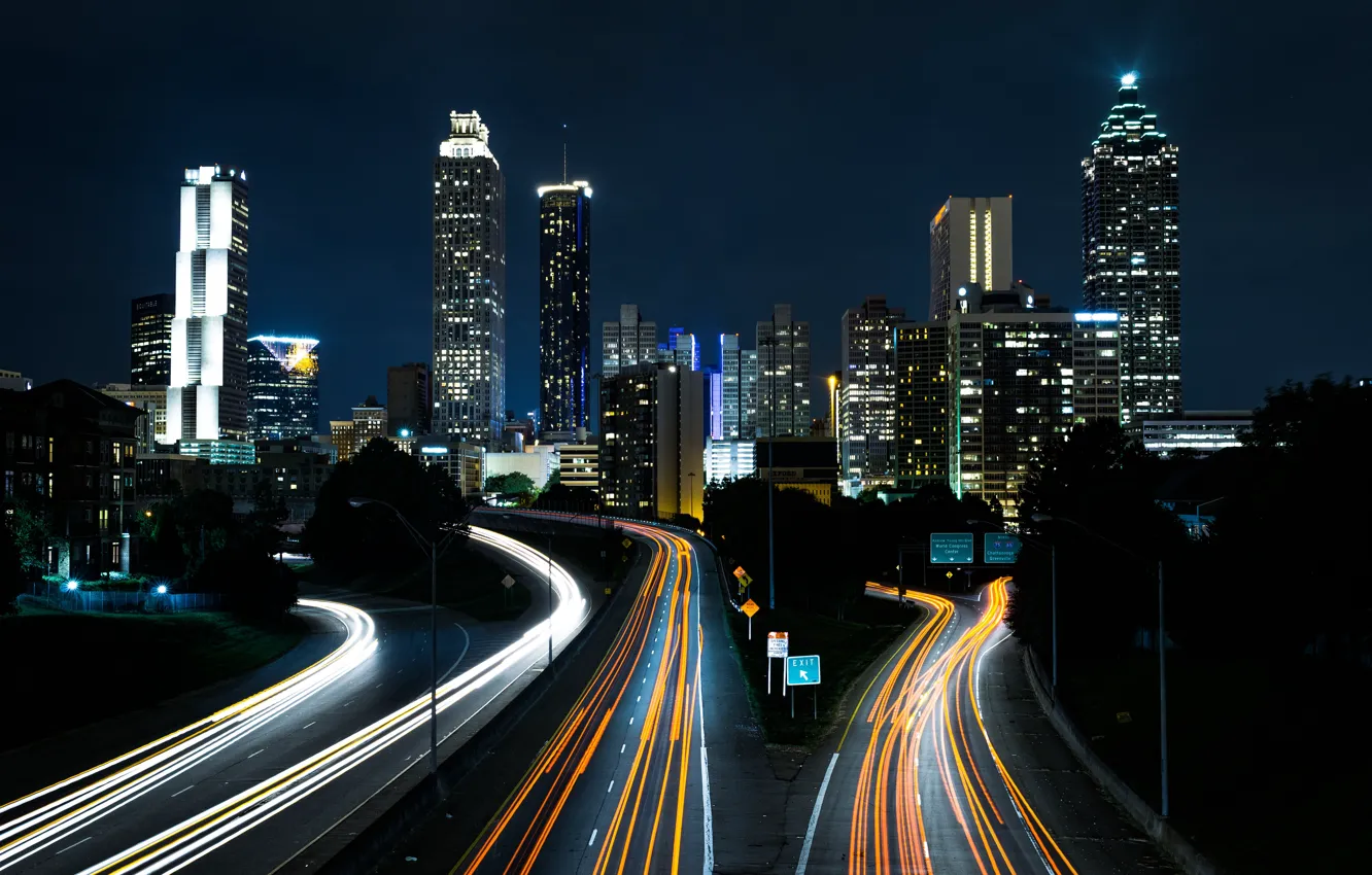Фото обои небоскребы, ночной город, skyscrapers, night city, car lights, огни машин