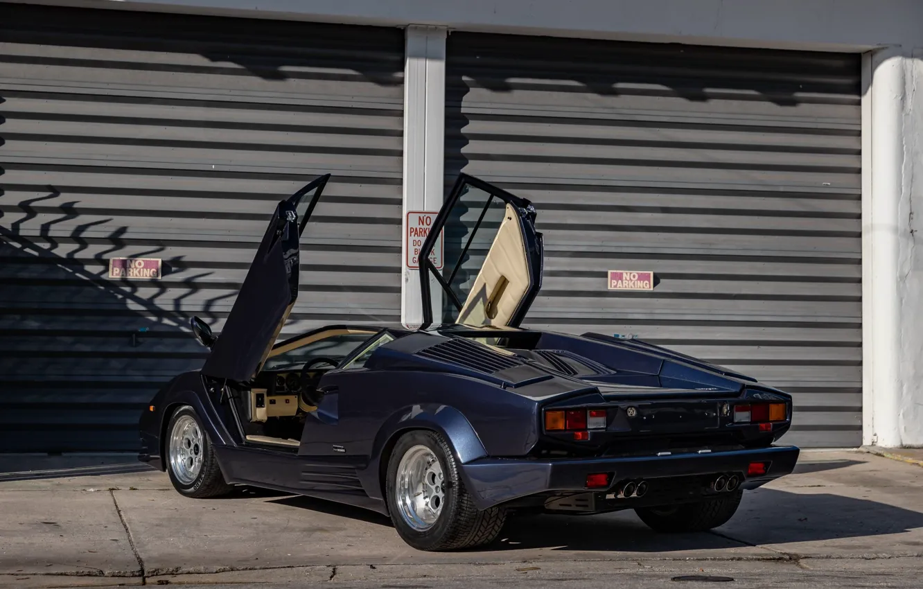 Фото обои Lamborghini, вид сзади, Countach, ламбо двери, Lamborghini Countach 25th Anniversary