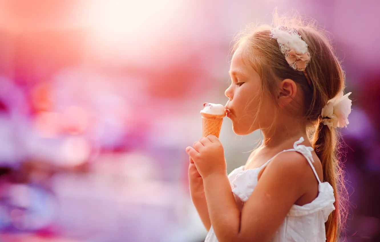Фото обои мороженое, девочка, рожок, ребёнок