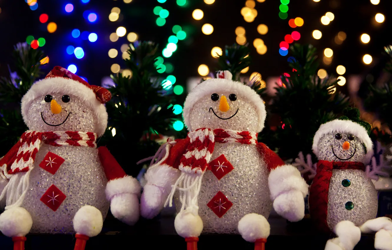 Фото обои украшения, огни, елка, Рождество, Новый год, ёлка, новогодние, Снеговики