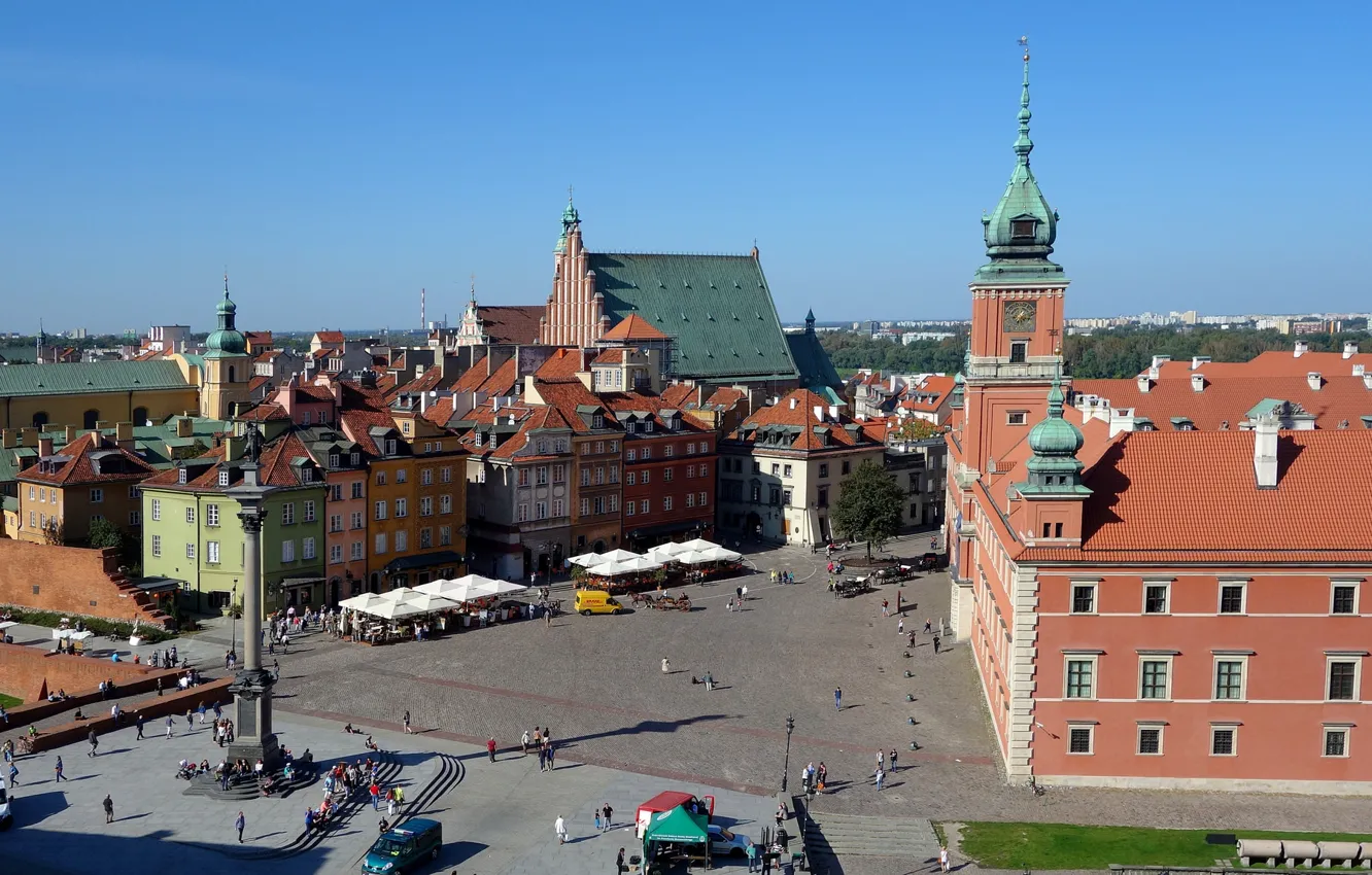Фото обои небо, дома, площадь, Польша, Варшава, Королевский дворец, вид на старый город, колонна Сигизмунда