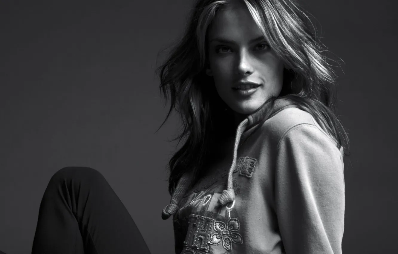 Фото обои взгляд, красотка, Alessandra-Ambrosio
