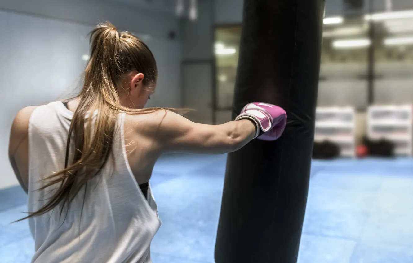 Фото обои поза, спина, бокс, удар, перчатки, стойка, boxing, тренировка