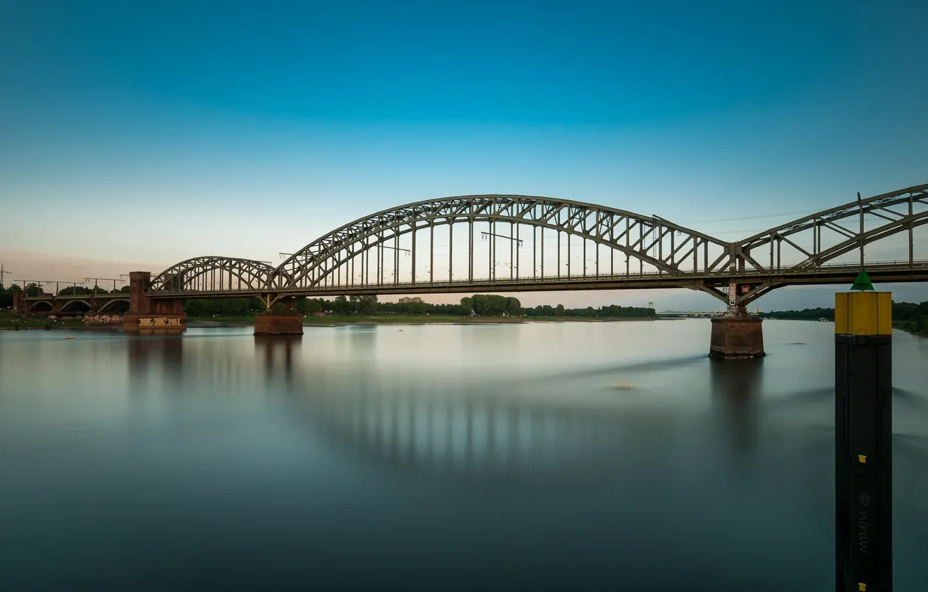 Фото обои небо, мост, река, опора
