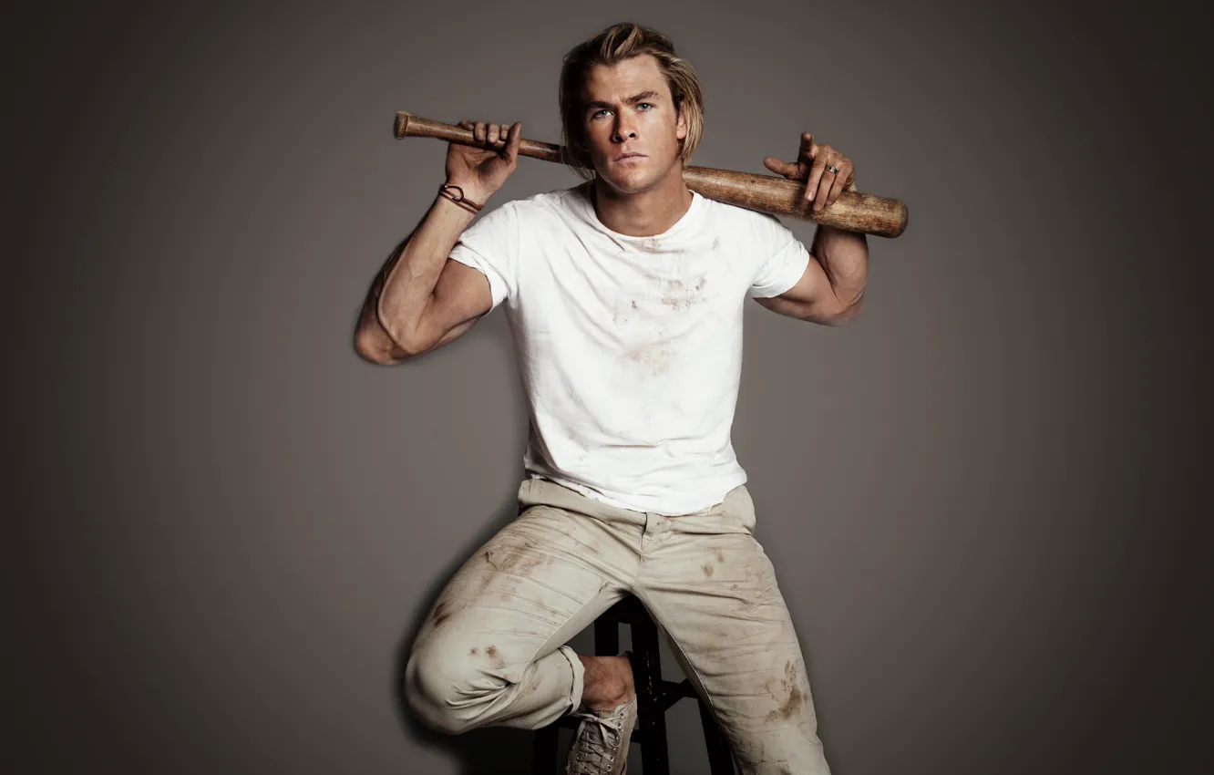 Фото обои фотограф, фотосессия, Chris Hemsworth, журнал«GQ», Paola Kudacki