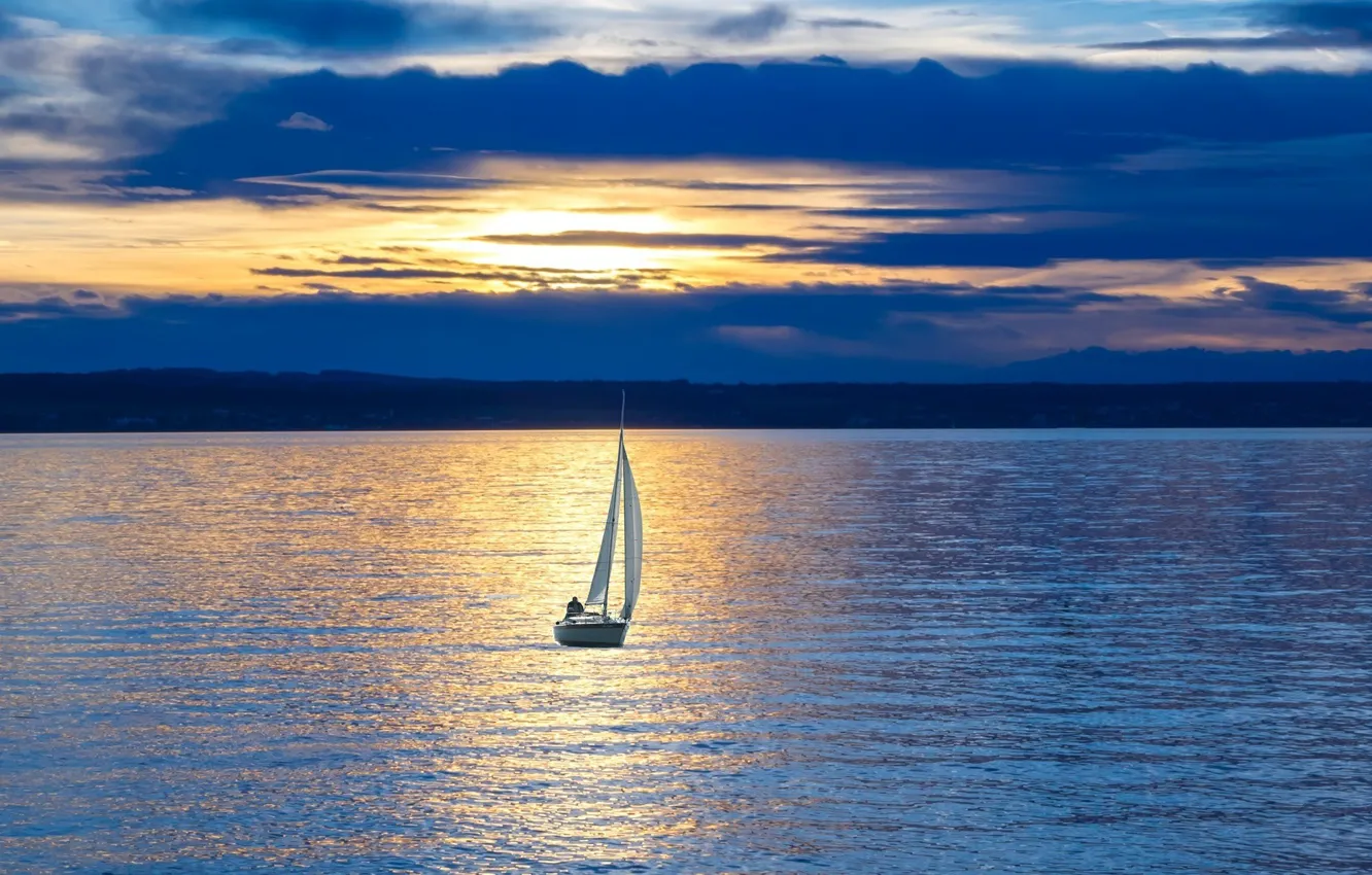 Фото обои закат, озеро, лодка, вечер, парус