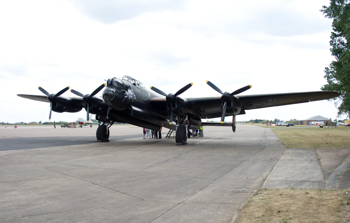 Фото обои бомбардировщик, вторая мировая война, четырехмоторный, Avro Lancaster