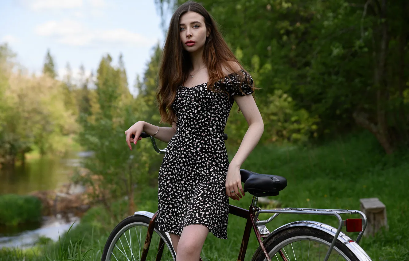 Фото обои лес, девушка, велосипед, в платье