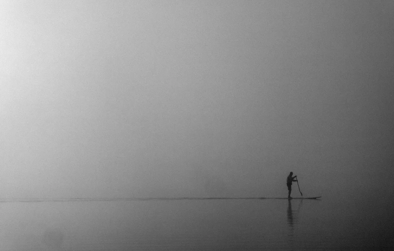 Фото обои море, туман, мужчина, гребля, сапсёрфинг