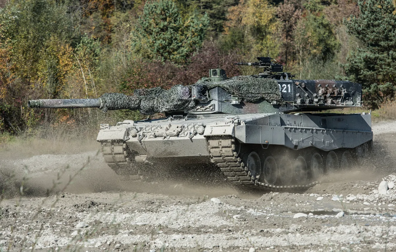 Фото обои танк, боевой, Leopard 2, маневры