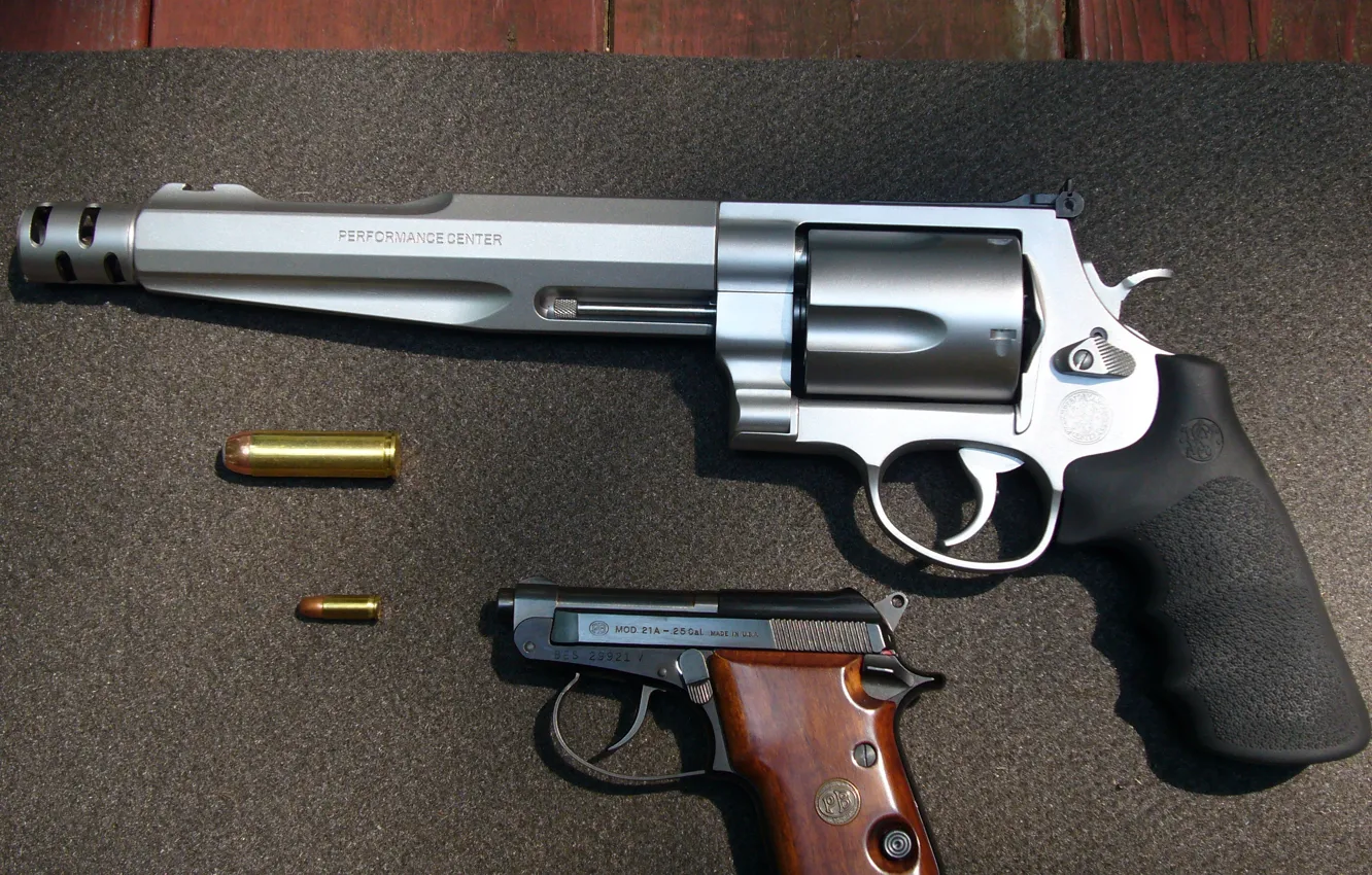 Фото обои silver, pistol, black, revolver, Magnum, hunter, Smith &ampamp; Wesson, handgun